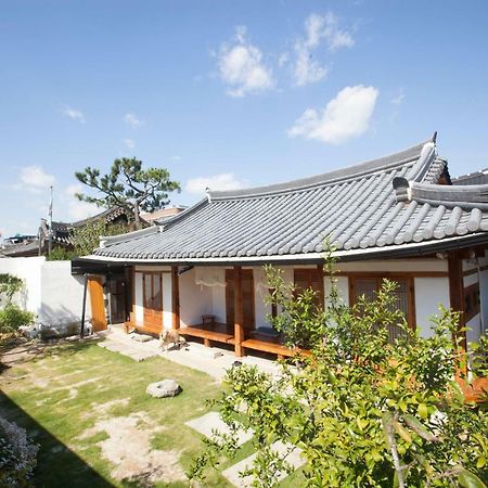 Ohnewwall Guesthouse Jeonju Eksteriør bilde