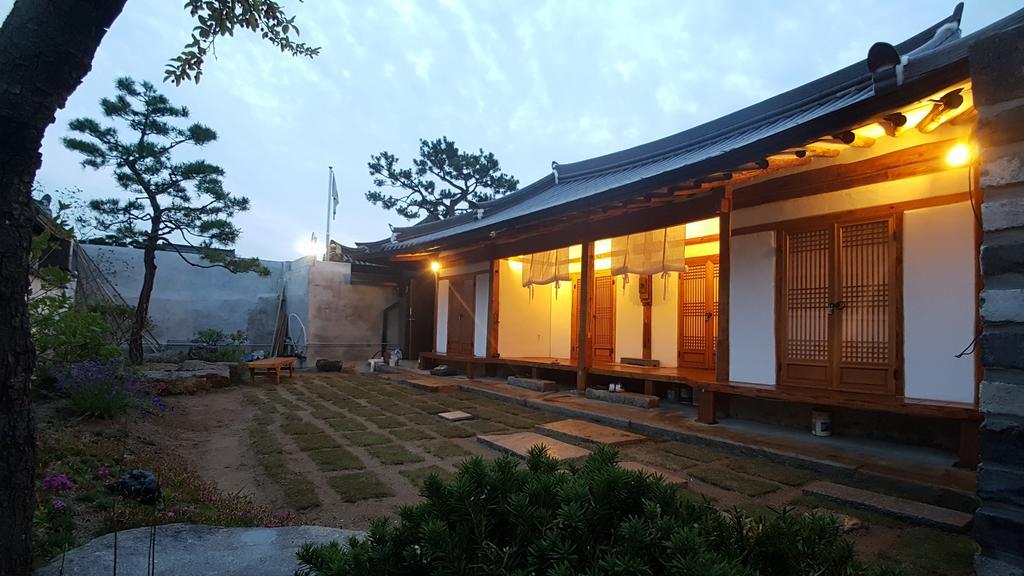 Ohnewwall Guesthouse Jeonju Eksteriør bilde