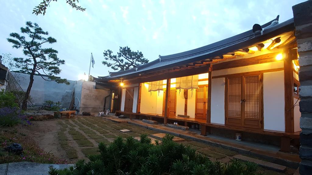 Ohnewwall Guesthouse Jeonju Eksteriør bilde